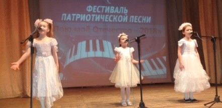 Трио Кулумбетова Г., Якшигулова Р., Горохова С., МОБУ "Новочеркасская СОШ", рук. Ибрагимова Г.Х. Трио Кулумбетова Г., Якшигулова Р., Горохова С., МОБУ "Новочеркасская СОШ", рук. Ибрагимова Г.Х.