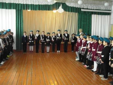 Торжественная линейка в кадетских классах Торжественная линейка в кадетских классах